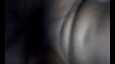 Ebony pige suger hvid plabo