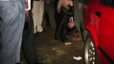 En ung mand tog en pige til at besøge og kneppede hende