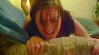 Fucked på det hvide tæppe foran sofaen