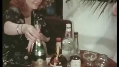 Lang og bred vædret i røven af en blond tæve