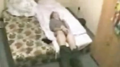 Efter datoen slikkede pigen bedstefars sfinkter