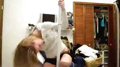 Skinny blonde junk skilt for problemfri køn