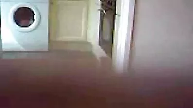 Pige ivrigt tager anal penis