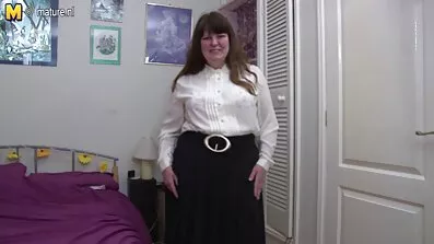 Olieret chick leget pik ved støbning