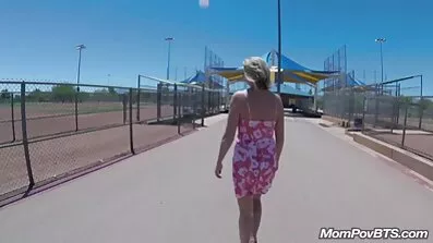 Pumpet ohlamon gav blonde penis sugende