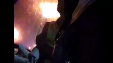 Fyr med stor busted fucks pige i strømper